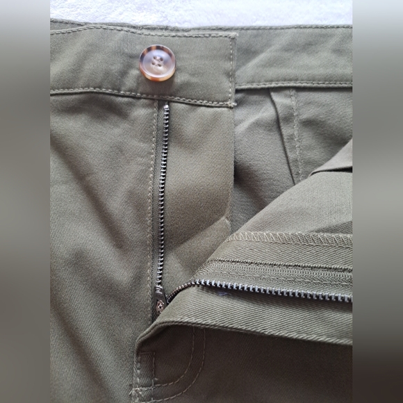 Ann Taylor LOFT Military Green Cargo Skirt Women's Size 10 Open Front - Picture 10 of 16